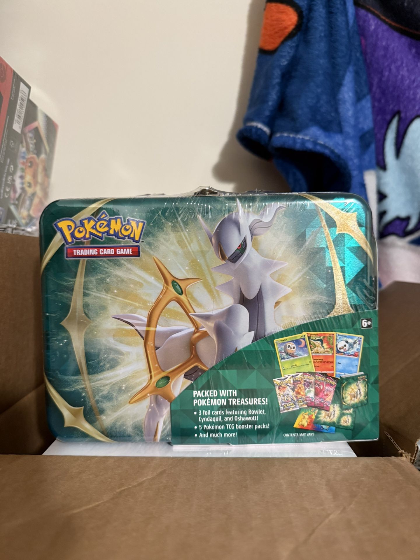 2022 Spring Collector Chest Pokemon Tcg