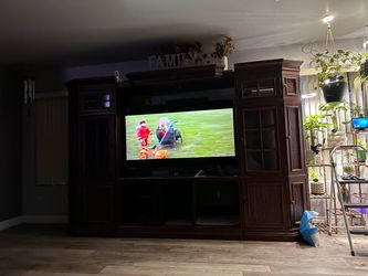 Wood 6 piece entertainment center
