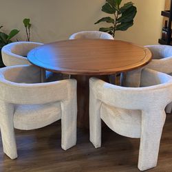 Wood Dining Table + 5 Chairs – Excellent Condition