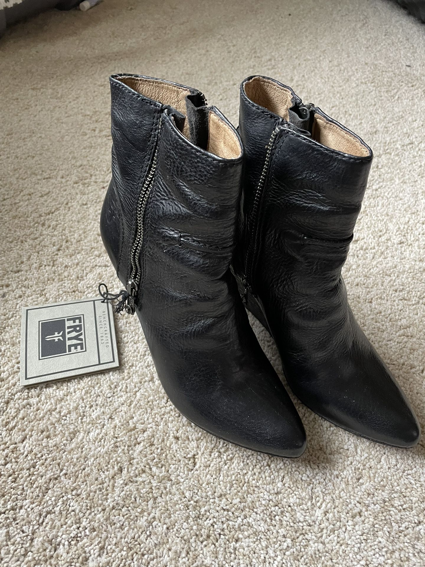 Frye Leather Bootie Women Sz 7