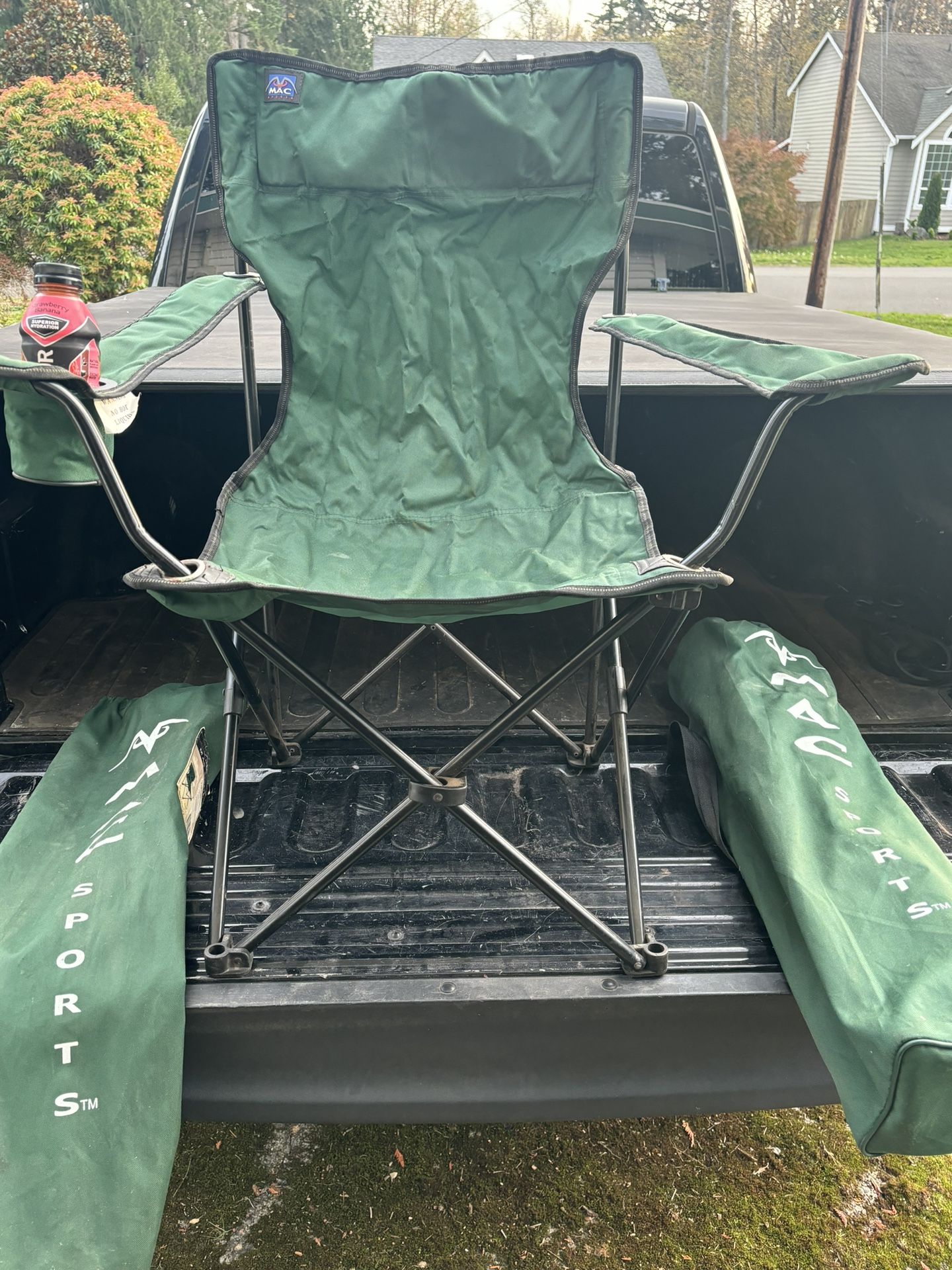 Two Recreation Chairs With Carrying Bags.