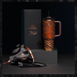 Stanley 40oz TYLA Limited Tiger Pattern Tumbler With Handle – Brand New Still In Box