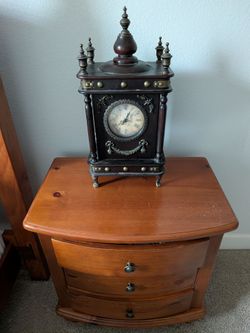 Z Gallery mantel clock, St Claude