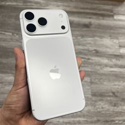 17 pro max unlocked 256GB