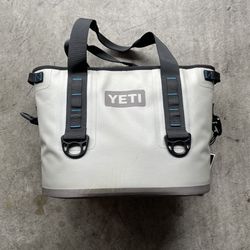 Yeti Hopper 20 Soft Cooler Bag
