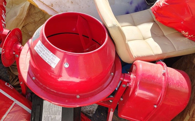 CENTRAL MACHINERY 3-1/2 cu. ft. Cement Mixer