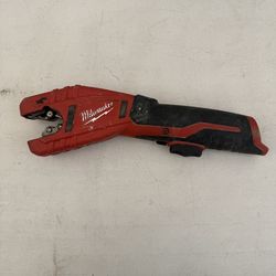 Milwaukee M12 12V Lithium-Ion Cordless Copper Tubing Cutter (Tool-Only)