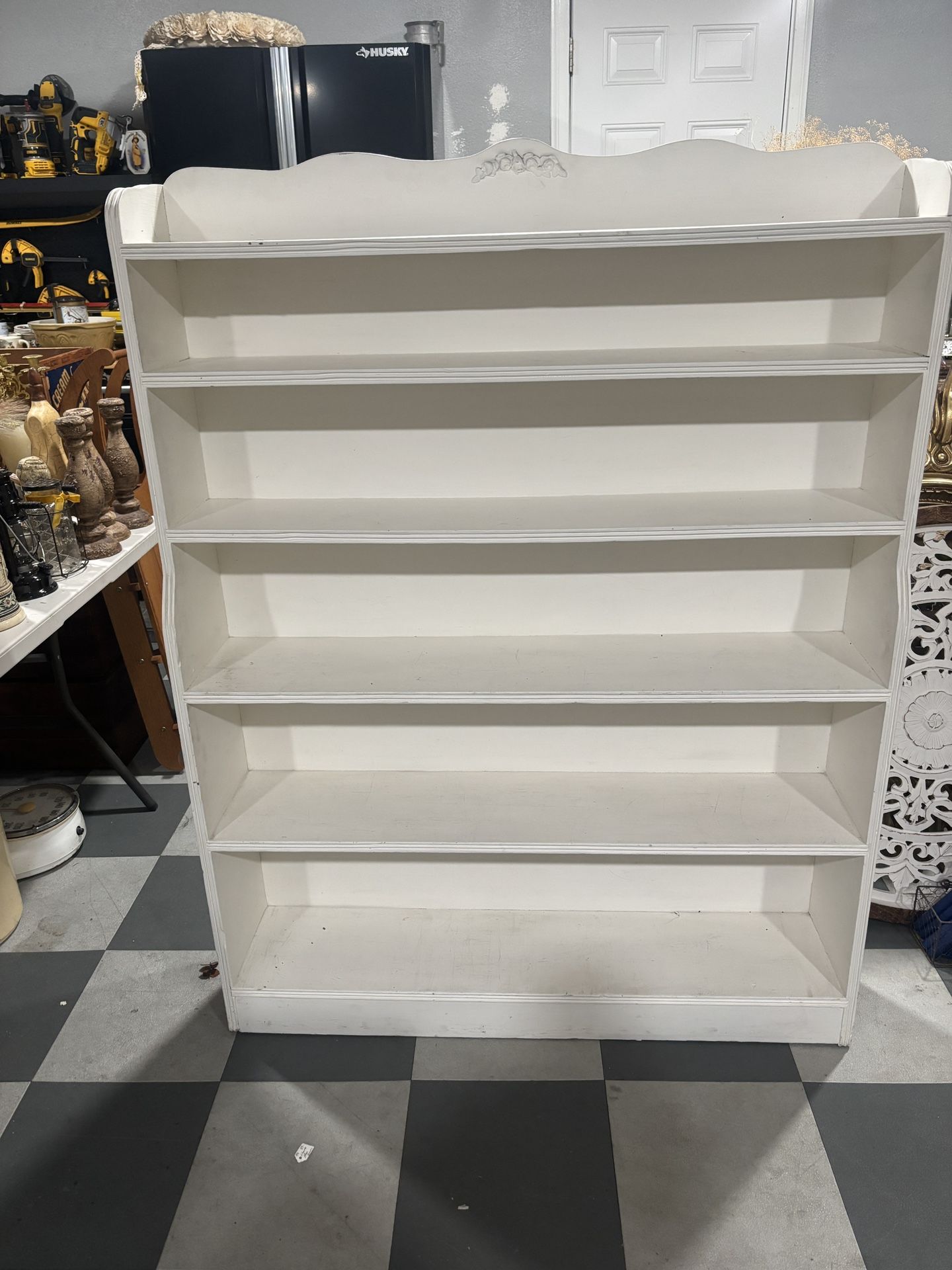 White Shelf Cabinet
