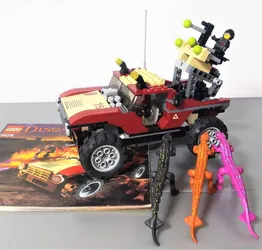 LEGO Dino Attack Fire Hammer vs. Mutant Lizards (Vintage LEGO set)