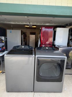 Samsung Top-Load Washer and Electric Dryer Set