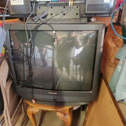 Vintage Big Box T.v 