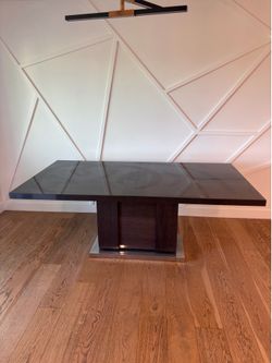 Dining Table with 6 chairs