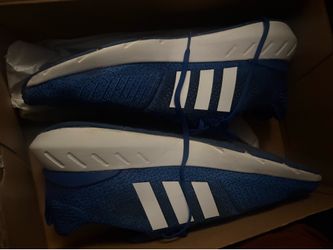 Size 12 Adidas mens run/everyday shoe