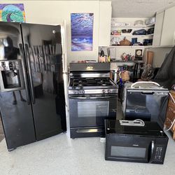 All Black Kitchen Appliances- Fridge, Gas Range, Microwave, Dishwasher