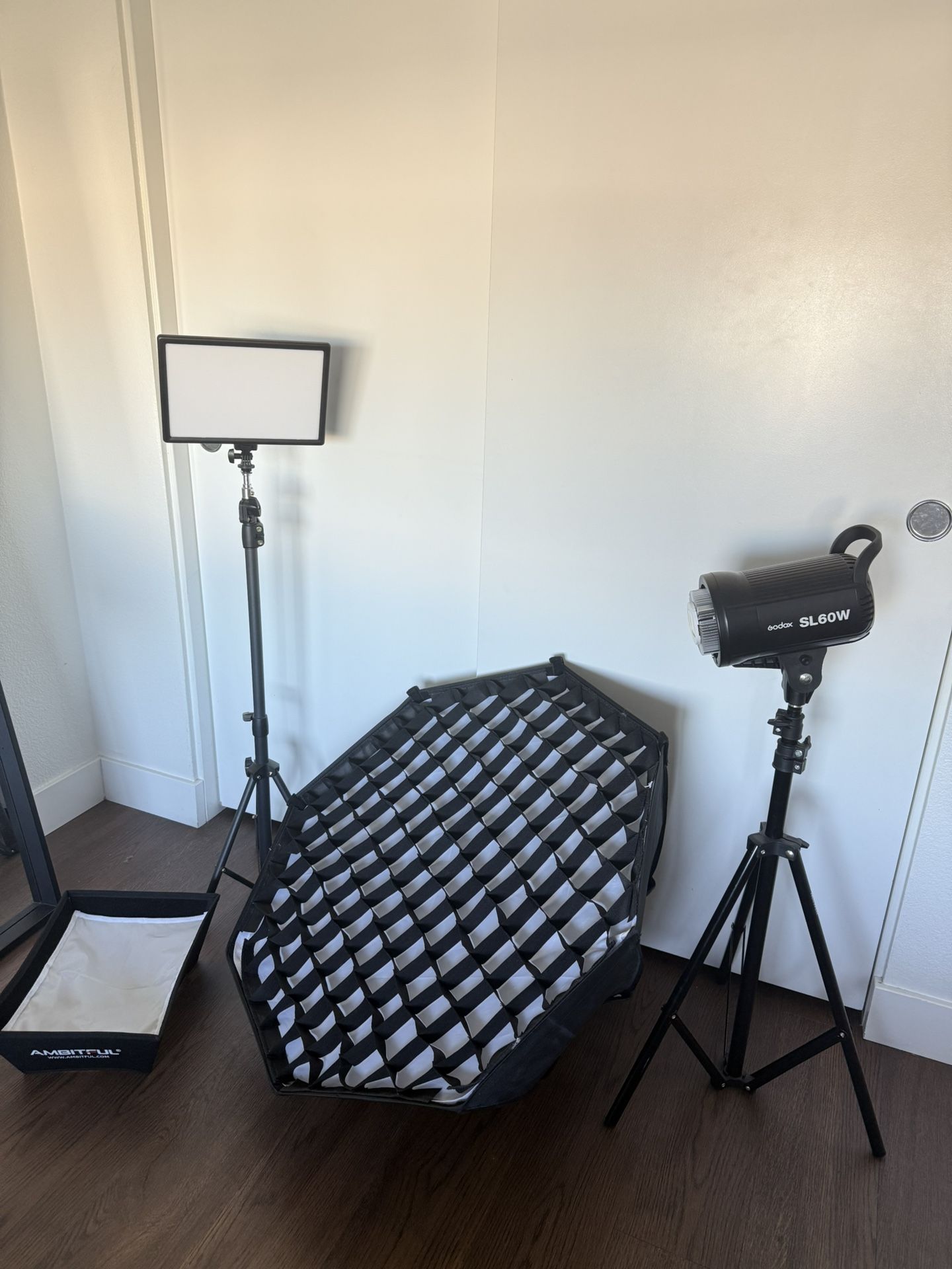 Godox SL60 W + Softbox+ Stand