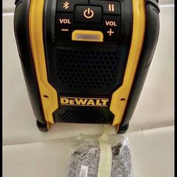 HOT SALE 🎉🎉 DEWALT DEWALT 20-Volt/12-Volt Max Bluetooth Speaker