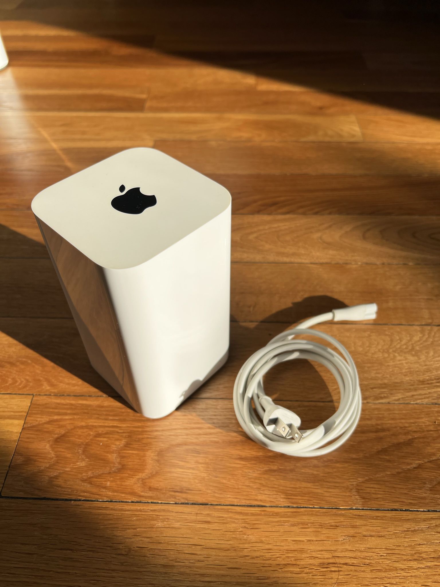 Apple AirPort Extreme A1521 WiFi Router