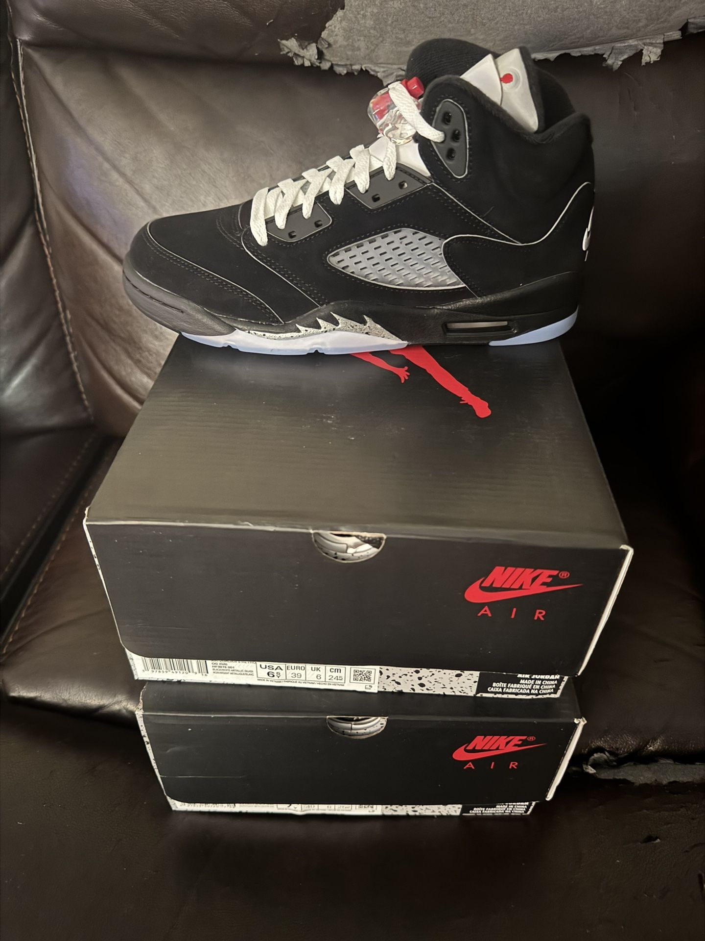 Jordan 5 Black Metallic Reimagined