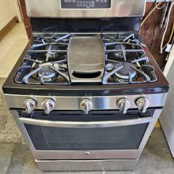 Freestanding stainless steel gas range cooker