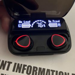 Bluetooth Ear Buds With Build In Portabl Charger 