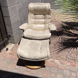 Vintage Ekornes Stressless Leather Suede Recliner armchair And Ottoman- EUC 