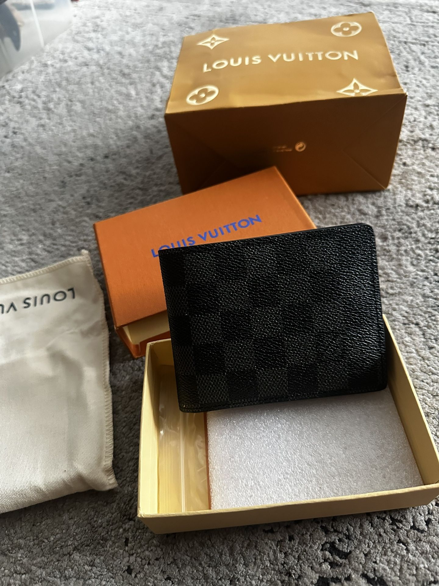 Louis Vuitton Wallet 