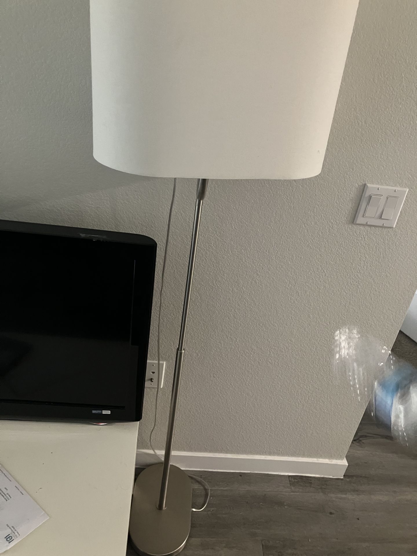 Lamp with bulbs