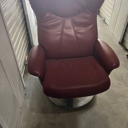 Reclining Chair & ottoman Must go 3 day Sale (Sun, Mon, Tue)