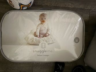 Snuggle Me Infant Lounger