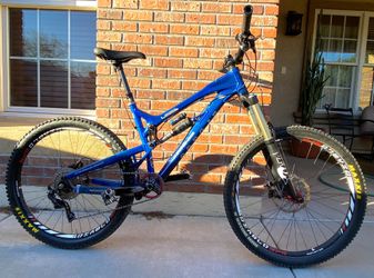 Intense uzzi 27.5 Size Medium