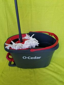 Ocedar mop / used 2 times / selling as is ( you can check it before buy it)
