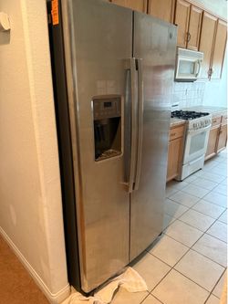 GE Refrigerator