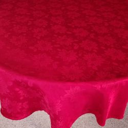 70" RED TABLECLOTH POINSETTIA BACKGROUND DESIGN