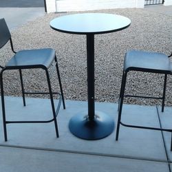 Cocktail Table With 2 Stools 24 Inches Height Seat