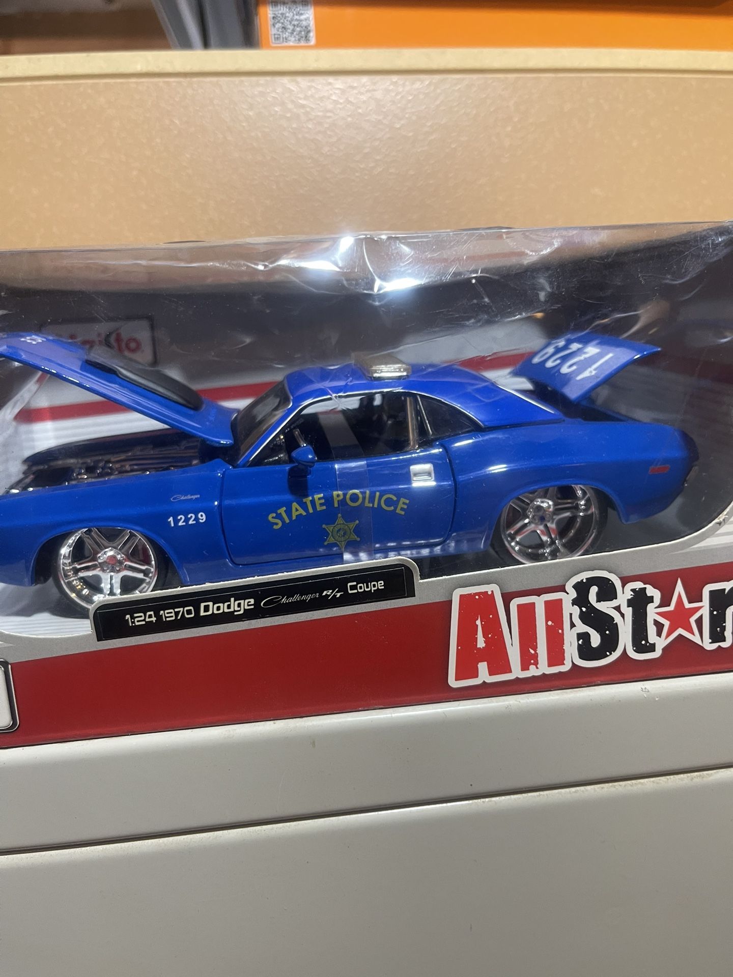 1970 DODGE CHALLENGER R/T COUPE FULL DIE CAST METAL $40 In Store GIVE ME $20