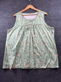 Women's 4XL Sage Green Floral Sleeveless Button Top