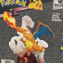 Charizard Deluxe Select Fx Figure