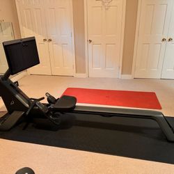 Peloton Row in excellent condition + delivery + 12 month Warranty available