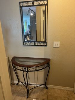 CONSOLE TABLE AND MIRROR