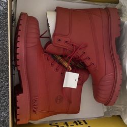 Women’s Size 7 Red Beeline Timberland 