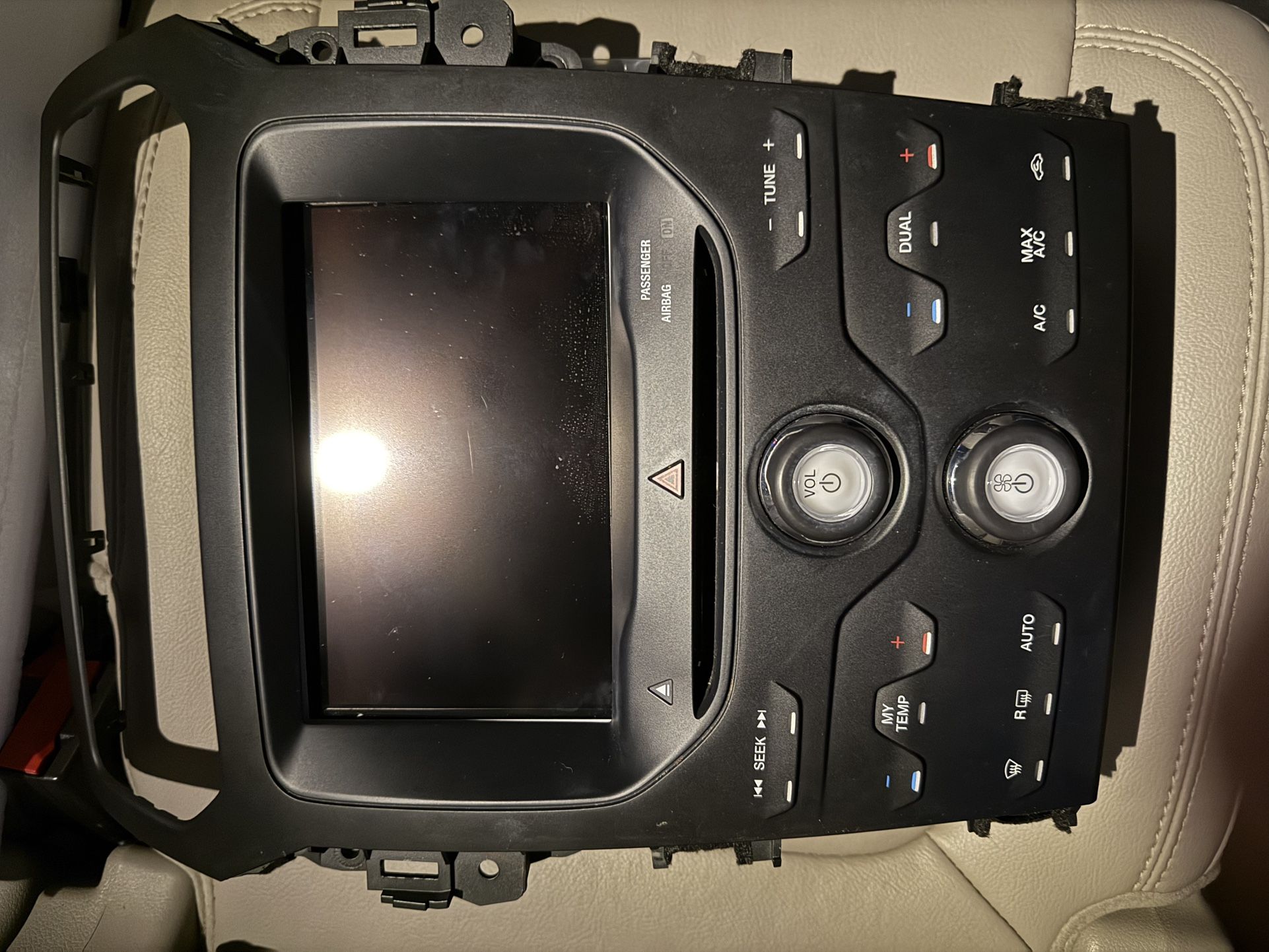 Pantalla Y Base De Ford Explorer 2013
