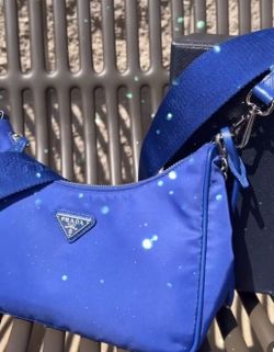 IN EXCELLENT CONDITION NO WEAR AUTHENTICATED PRADA CROSSBODY BAG. MAKES A GREAT GIFT 🎁 SEE PICS. RETAIL $2k 