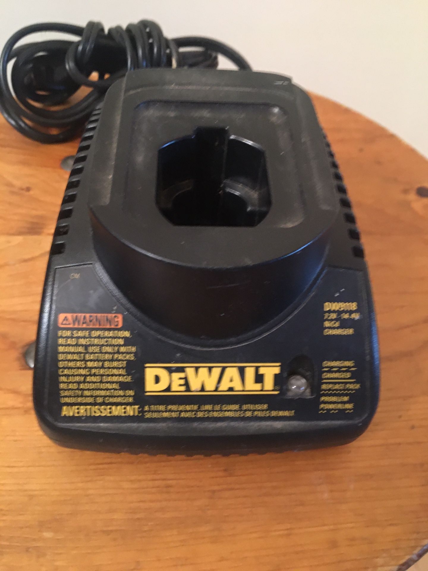 DeWALT Charger