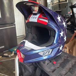 V 1 Fox Helmet