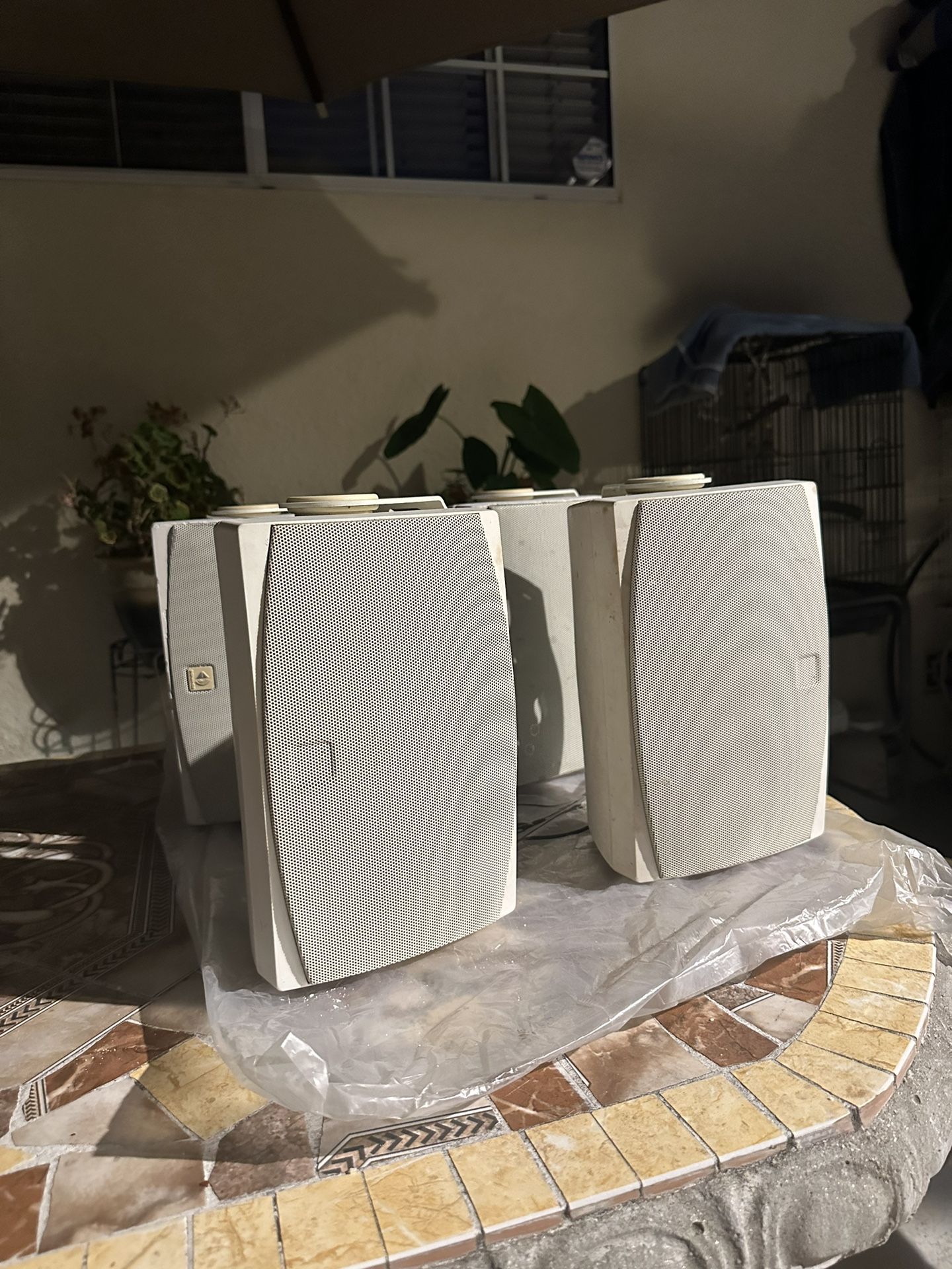 Sonance Mariner 51 Surface Wall Speakers 