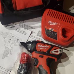 Milwaukee M12 Screwdriver, CP2.0 Battery, Charger and Bag.