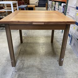 HAMMEL Clean Expandable Dining Table