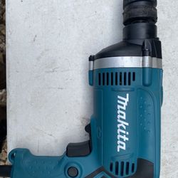 Makita 16MM Percussion Drill 120V HP1631