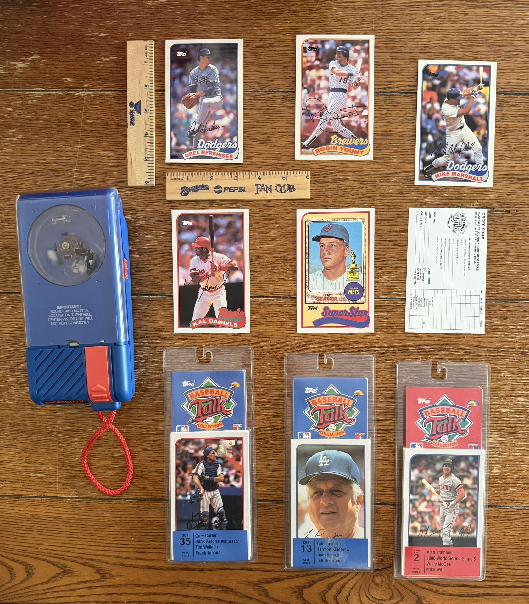 1989 Topps Baseball Talk MLB lot of 20 cards Most Sealed Hank Aaron