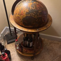 Globe Bar 